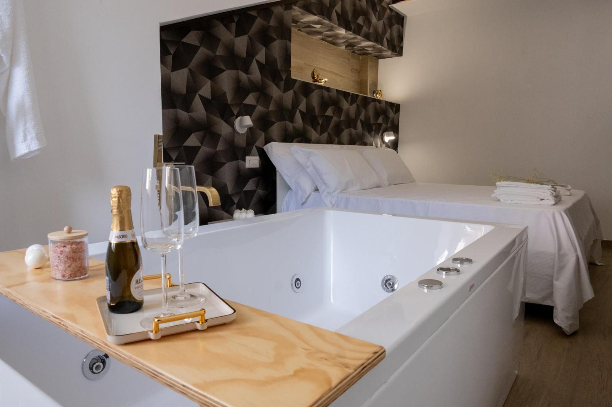 Coraline Deluxe Rooms Castellammare di Stabia Exterior photo