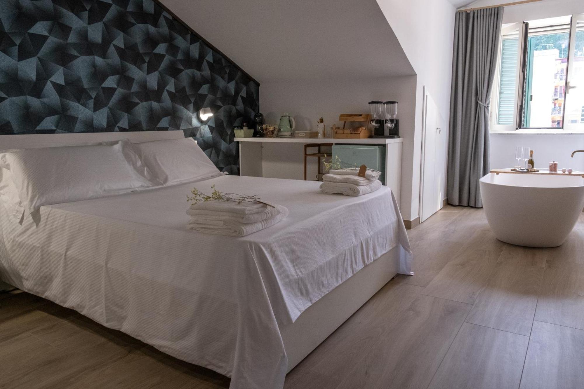 Coraline Deluxe Rooms Castellammare di Stabia Exterior photo