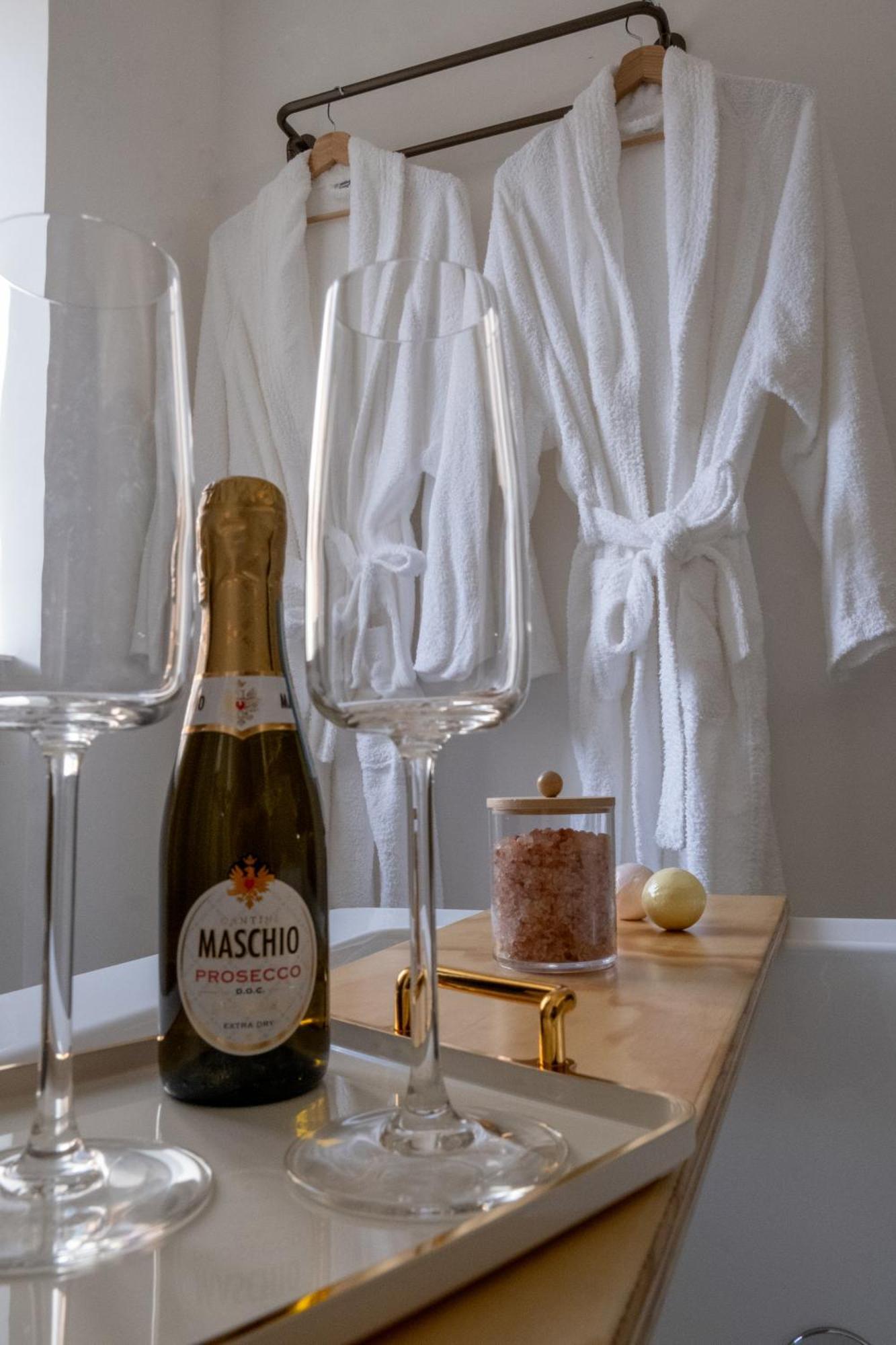 Coraline Deluxe Rooms Castellammare di Stabia Exterior photo